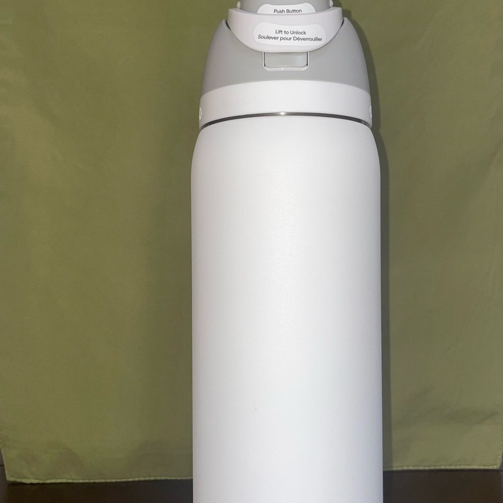 Owala 32oz FreeSip Bottle - Shy Marshmallow